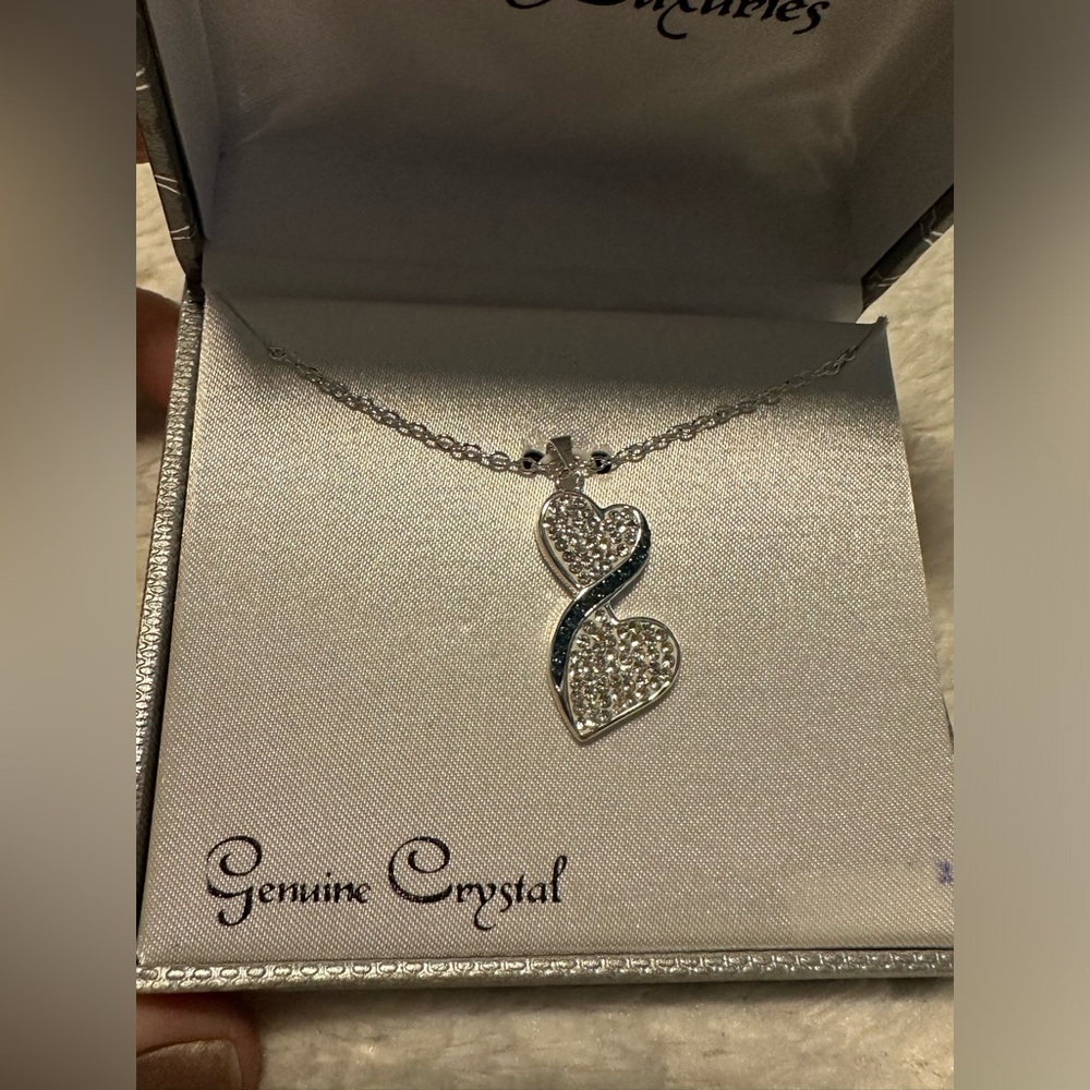 GRANDMA’S JEWELRY. NEW NWT BEAUTIFUL Double Heart Crystal NECKLACE